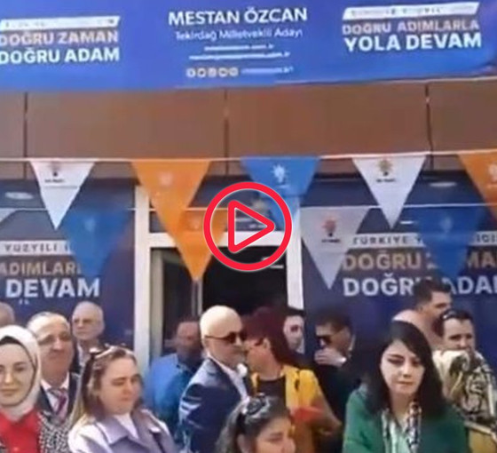 AKP'nin seçim bürosu açılışında Davutoğlu için bestelenen şarkı çalındı