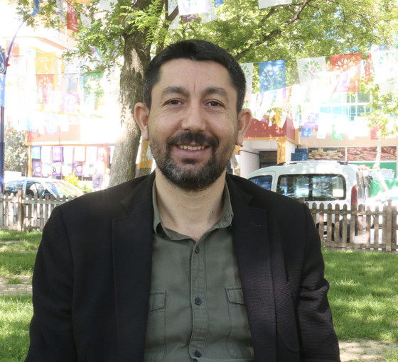 Yeşil Sol Parti adayı Habip Eksik: Bütün halklar bıçağın kemiğe dayandığını görüyor
