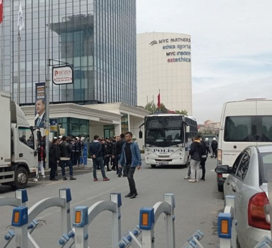 Yeşil Sol Parti adayı ve 15 işçi gözaltına alındı
