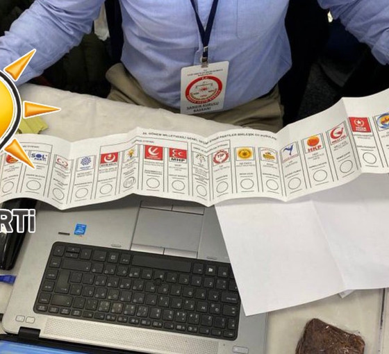 Avustralya'da açılmamış oy pusulasında AKP mührü çıktı