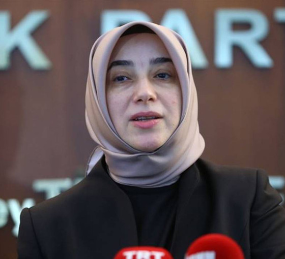 Özlem Zengin, söylemlerini değiştirdi: Yeniden Refah Partisi kadınların aleyhine konuşmuyor