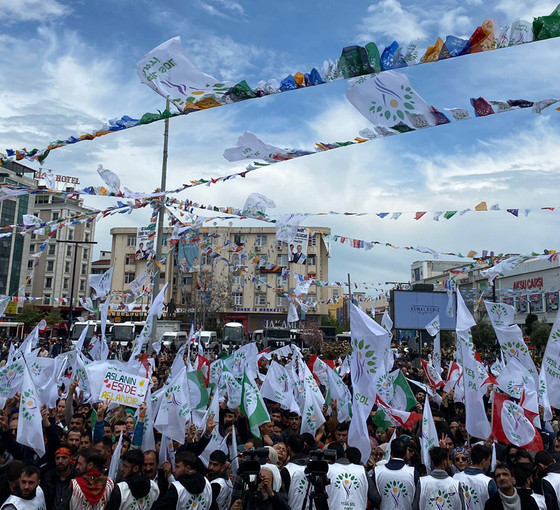 Esenyurt’ta coşkulu Yeşil Sol Parti mitingi