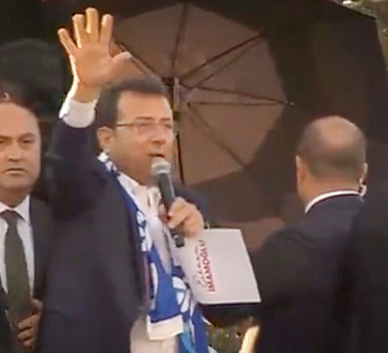 Kaftancıoğlu'ndan havalimanına çağrı: Sağduyuyla provokasyonları boşa çıkaracağız
