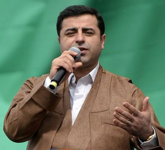 Demirtaş Diyarbakırlılara seslendi: 12-0 bekliyorum ha
