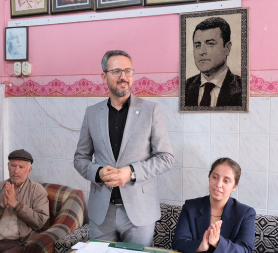 Yeşil Sol Parti Adana adaylarından Ferhat Kabaiş: Adana Avrupa’nın çöplüğü haline getiriliyor, Türkiye zehirleniyor