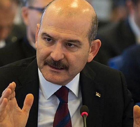 Gülümseyin! Soylu fotoğrafımızı çekiyor