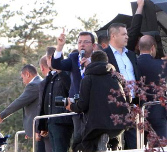İmamoğlu'na Erzurum'da taşlı saldırı: Gözaltındaki 9 kişi daha serbest