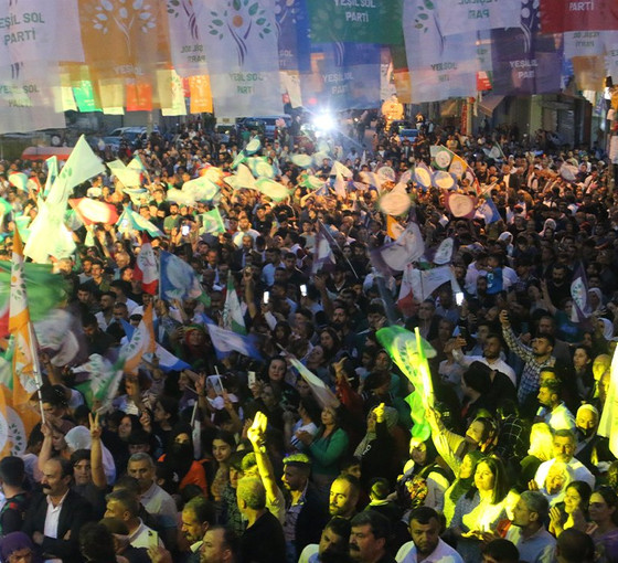 Yeşil Sol Parti’den Mersin mitingine katılım çağrısı: Zafer provasına davet ediyoruz