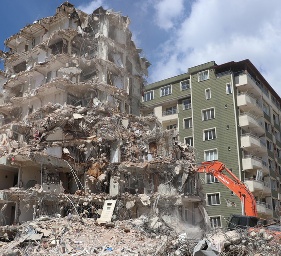 Hatay'da TOKİ için acele kamulaştırma: Depremzedelerin dava hakkı da yok