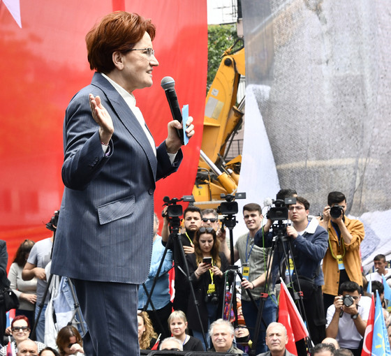 Akşener'den 'siyasi darbe' tepkisi: Milli irade ne zamandır darbe olmuş?
