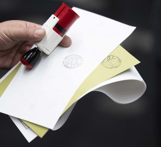 Yeşil Sol Parti ve HDP başkasının yerine oy kullananlar hakkında suç duyurusunda bulundu