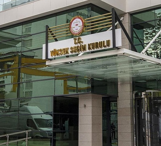 YSK'ye çıkan tüm yollar araç ve yaya trafiğine kapatıldı