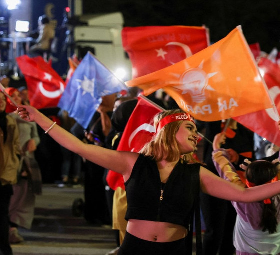 Reuters: Sonuçlar ülkedeki derin kutuplaşmayı yansıtıyor