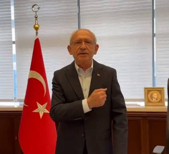 Kemal Kılıçdaroğlu yumruğunu masaya vurdu: Buradayız, sonuna kadar mücadele