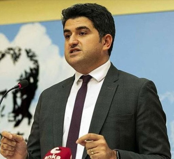 Kılıçdaroğlu, Onursal Adıgüzel'i görevden aldı