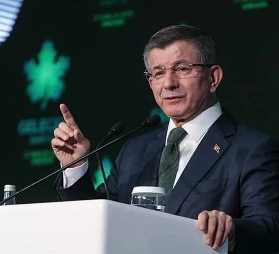 Davutoğlu, 'grup toplantısı' paylaşımını tepkiler üzerine sildi