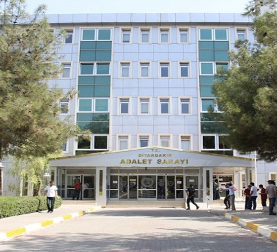 ÖHD ve Diyarbakır Barosu raporu: Diyarbakır merkezli operasyonda büro yerine dernek binası arandı