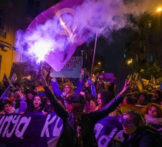 Kadınlar oy verebilir mi?
