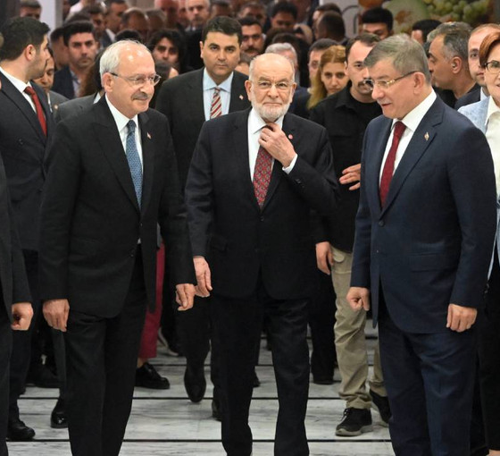 Ahmet Davutoğlu'ndan 'Cumhurbaşkanı yardımcılığı adaylığından çekilme' açıklaması: Kılıçdaroğlu isterse bir an bile düşünmem