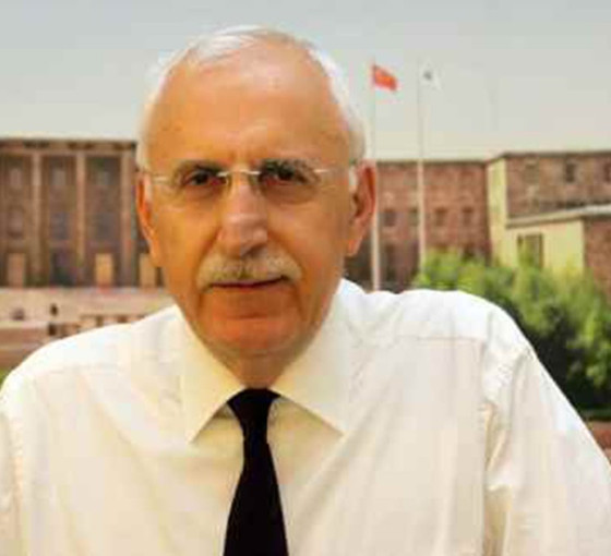 Eski SSK Genel Müdürü Özcan: Hiçbir genel müdür kaç sene geçerse geçsin istese de kurumu batıramaz