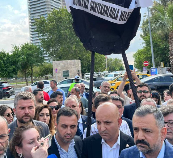 Bir montaj tepkisi de CHP İzmir'den: Kötülüğü şeytanı bile utandıracak kadar ileriye taşıdılar