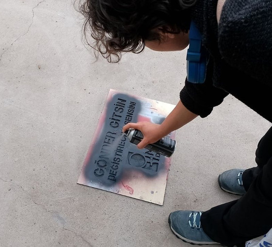 Mor Dayanışma izmir'den seslendi: Sandığa git, Erdoğan'ı gönder