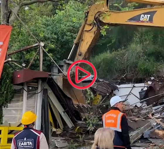 İBB, Üsküdar'daki kaçak kafelerden birini daha yıktı