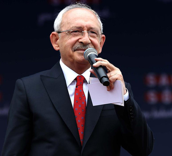 Kılıçdaroğlu, bir kez daha gençlere seslendi: Bu sizin için yaşama sevinci referandumudur