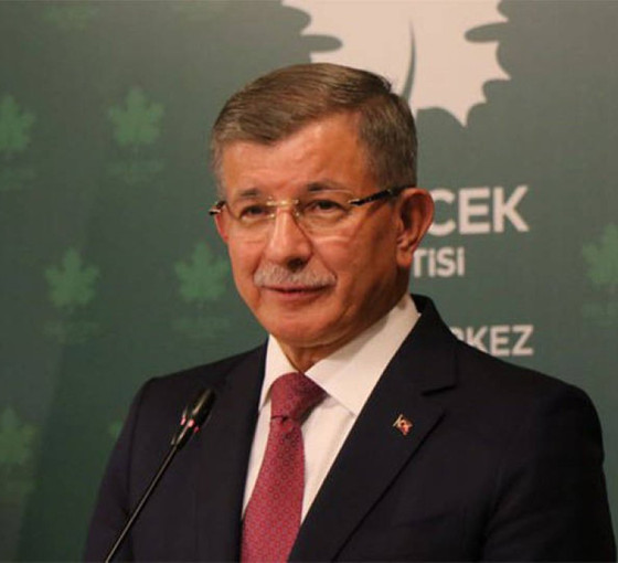 Davutoğlu'ndan kayyım tepkisi: İstanbul'a başka Diyarbakır'a başka kriter olmaz