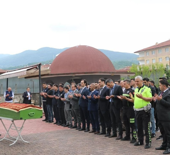 Bebeğe cinsel istismar davası: Gözaltına alınan bir kişi polis aracında öldü