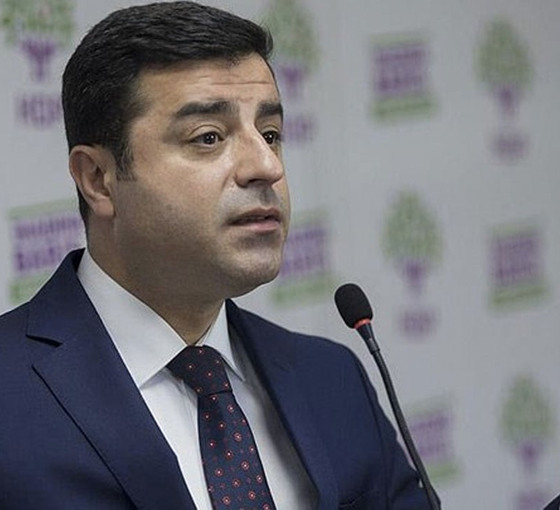 Demirtaş: Demokrasinin de ekonomim de sonu olabilir, son seçim olabilir