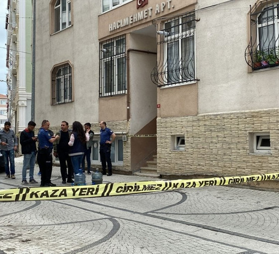 İstanbul'da 16 yaşındaki çocuk üç kişiyi öldürdü