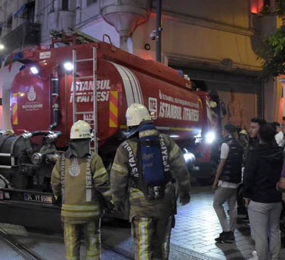 Beyoğlu’nda gece kulübünde yangın çıktı