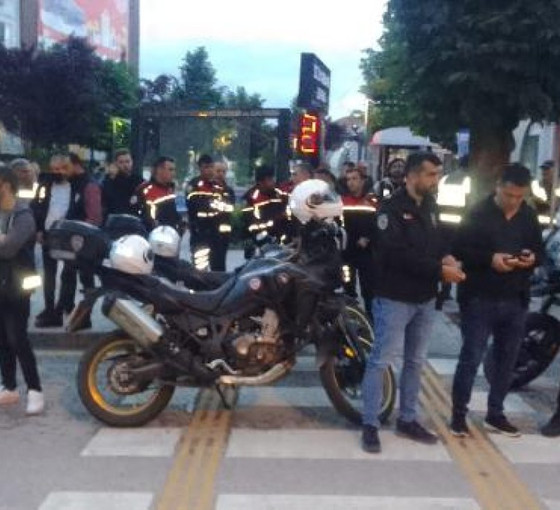 Çorum'da CHP Parti Binası taşlandı, iki CHP'li yaralandı