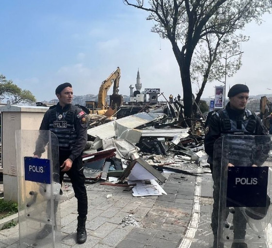 İdare Mahkemesi, Üsküdar'daki kaçak yapıların yıkılması işlemini durdurdu