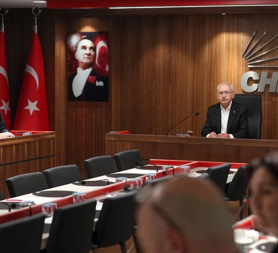 CHP'de MYK toplantısı sona erdi: Tüm üyeler istifa etti, Kılıçdaroğlu onayladı
