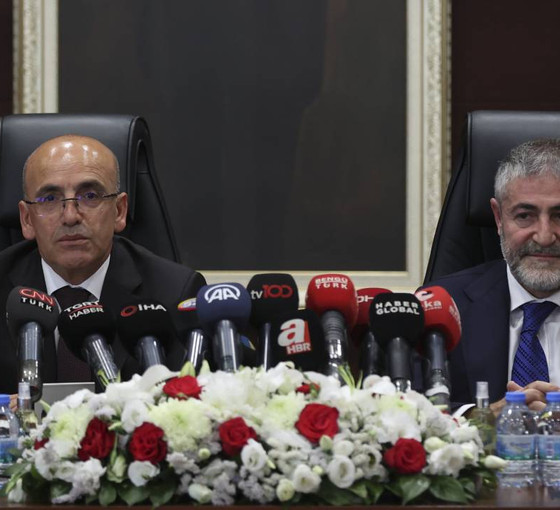 Hazine ve Maliye Bakanlığı'nda tören: Nureddin Nebati görevini Mehmet Şimşek'e devretti