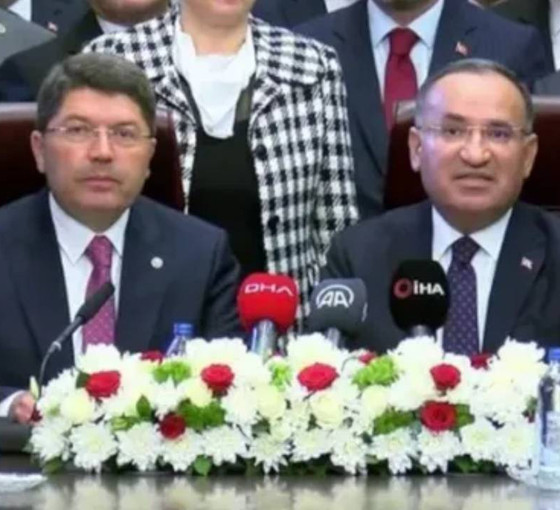 Adalet Bakanlığı'nda devir teslim: Yılmaz Tunç'tan yeni Anayasa mesajı