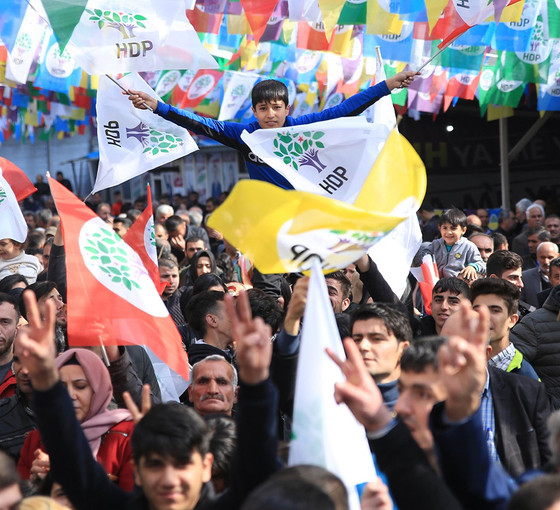 HDP'den gençlere çağrı: Demokratik değişimi sağlamaya çağırıyoruz