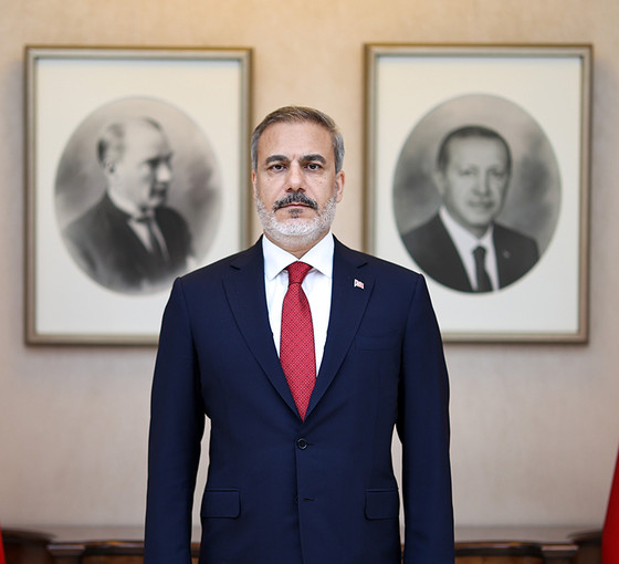 Hakan Fidan'dan yeni makamında ilk fotoğraf