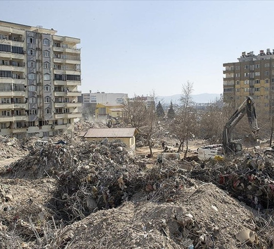 250'den fazla kişi ölmüştü: Ebrar Sitesi müteahhitlerinden biri daha tutuklandı