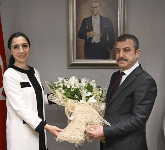 Merkez Bankası'nda devir teslim: Hafize Gaye Erkan göreve başladı