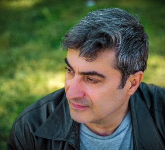 Şiir değiştirir