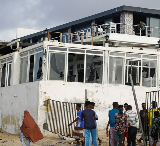 Eş-Şebab Somali'de restorana saldırdı: Dokuz kişi öldürüldü