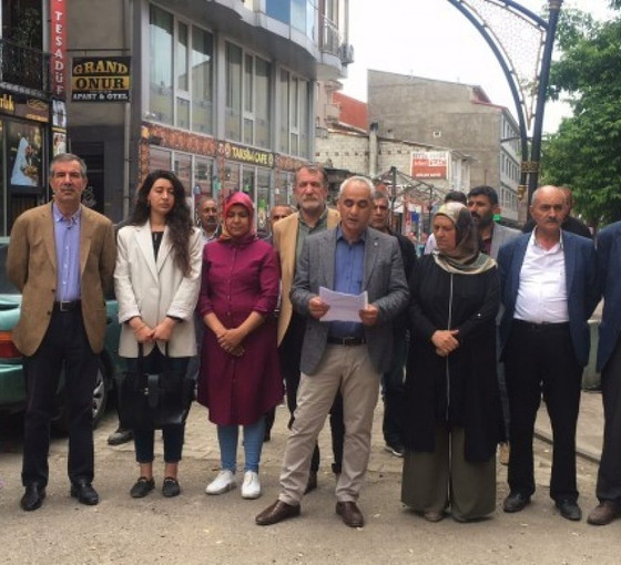 HDP Patnos İlçe Örgütü'nden eş başkanların gözaltına alınmasına tepki: 'Gözaltına alınmaları hukuki değil'