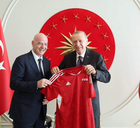 Cumhurbaşkanı Erdoğan FIFA Başkanı Infantino ile görüştü