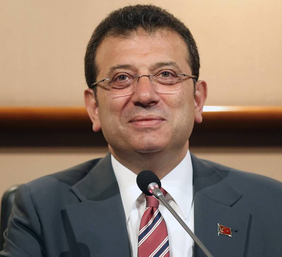 Ekrem İmamoğlu'ndan 'CHP Genel Başkanlığı'na aday mısınız?' sorusuna 'değişim' vurgulu yanıt