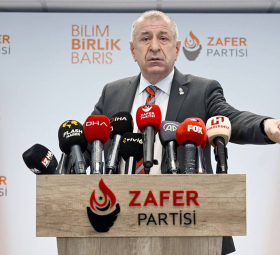 Suriyeli göçmen karşıtı Özdağ, Suriye'ye gidiyor: Hayatın doğal akışına döndüğünü göstereceğiz