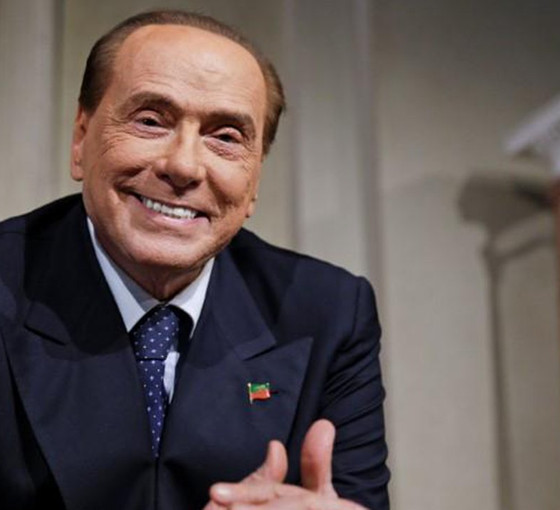 Neoliberal dünyanın sabık şövalyesi: Silvio Berlusconi