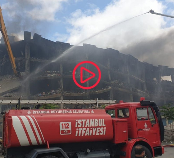 İkitelli'de yanan tekstil fabrikası üç gündür söndürülemiyor